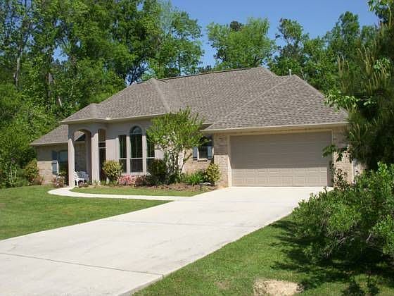 1st image of 908 Avenue Du Chateau