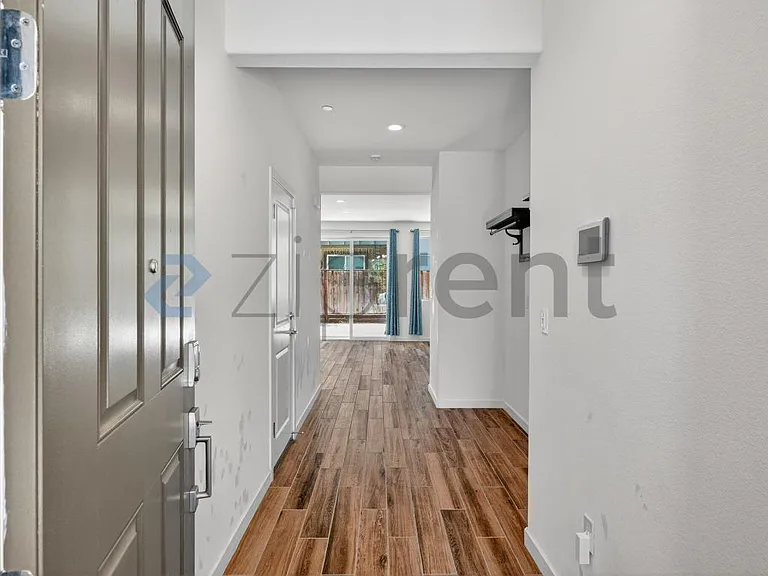 1416 Passion Ln — Photo 4