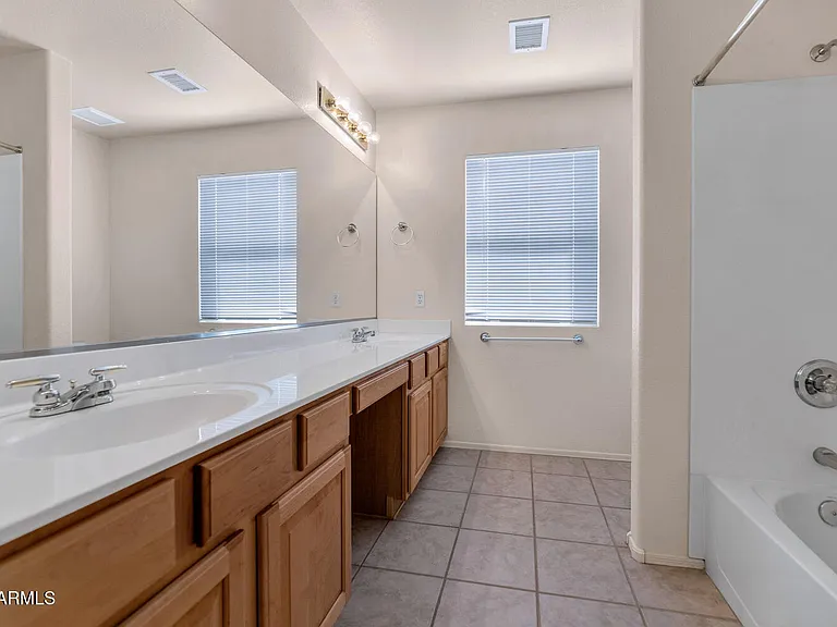 7212 W Surrey Ave — Photo 28