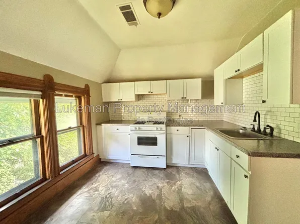 605 W Kalamazoo Ave #2, Kalamazoo, MI 49007