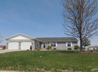 4048 N Southwinds Trl, Warsaw, IN 46582