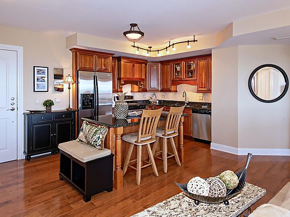 5th image of 200 Lake St Unit 7C
