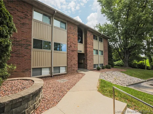 69 Lakeshore Drive, Clarksville, IN 47129