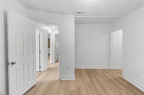 2nd image of 1546 Jackson Ave