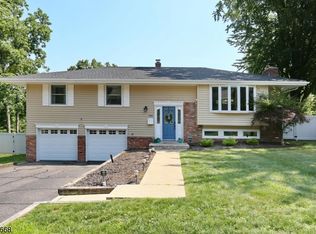 236 Capri Ter, Park Ridge, NJ 07656