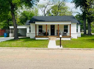 307 E Locust St, Winnsboro, TX 75494