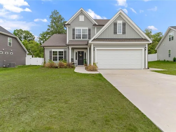 1727 Geyser Ct, Graham, NC 27253