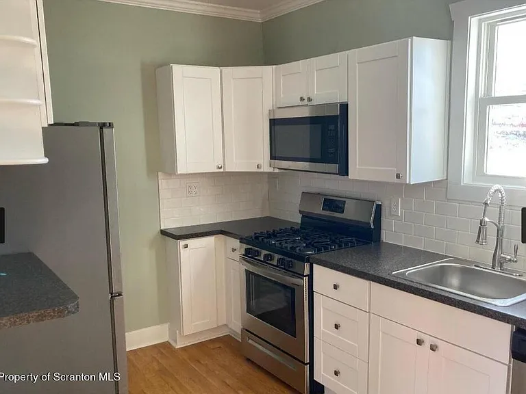 402 N Valley Ave #A — Photo 5