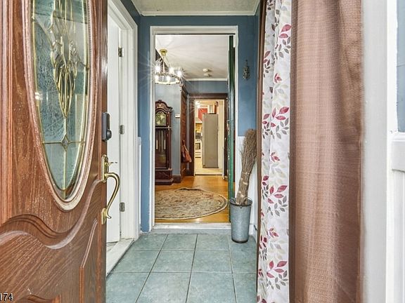 3rd image of 185 State St