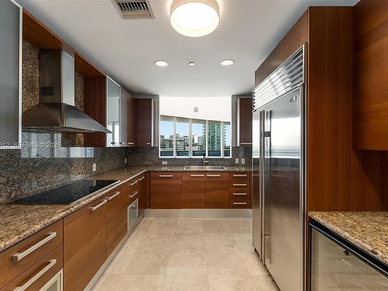 5959 Collins Ave #1001 — Photo 8