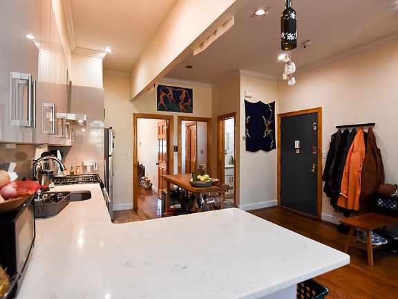 4th image of 529 Humboldt St #3