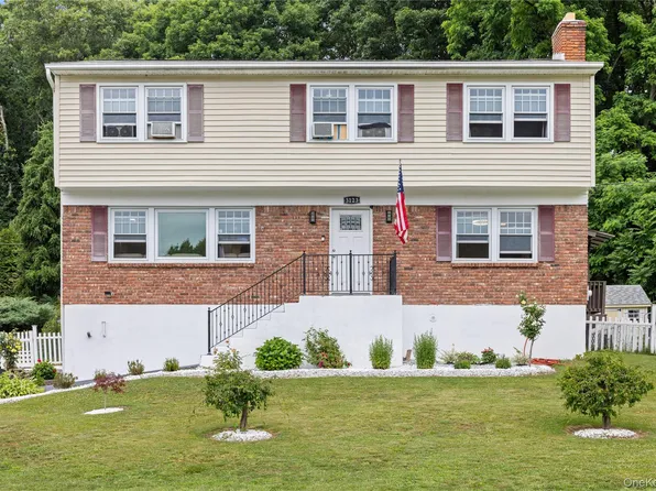 3123 Douglas Drive, Yorktown Heights, NY 10598