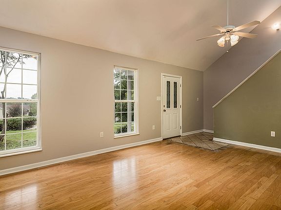 2nd image of 1633 Banyan Way