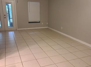 900 SW 62nd Blvd APT B8, Gainesville, FL 32607