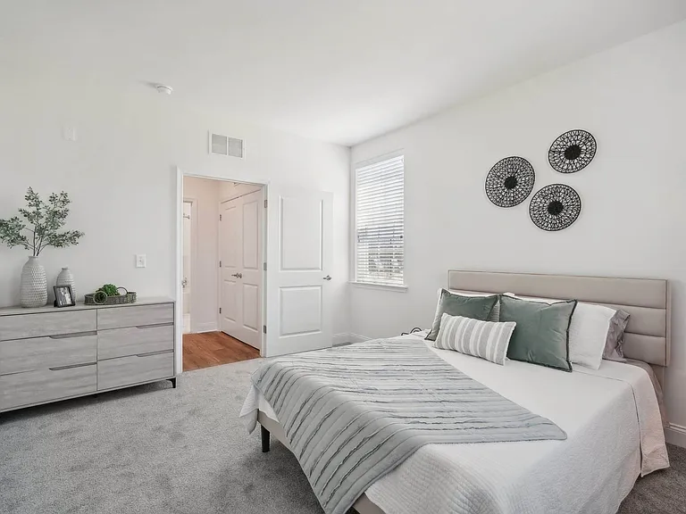 Laurel Run Apartments — Photo 18