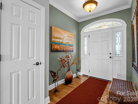 3rd image of 71 Carriage Highlands Ct