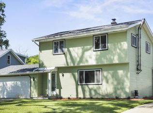 6353 N 101st St, Milwaukee, WI 53225