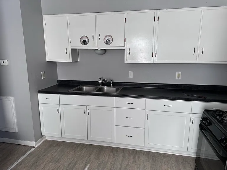 3936 S Walcott St — Photo 2