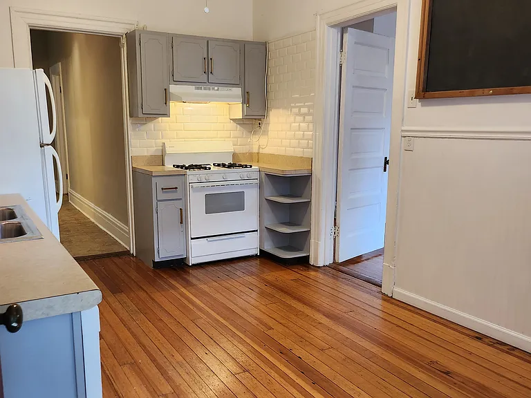 1819 S 8th St #1 — Photo 9