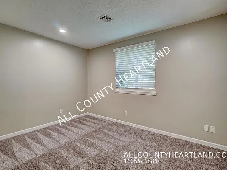 1528 Apollo Rd — Photo 11