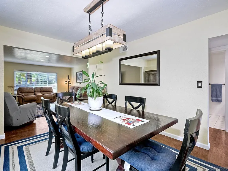 10345 Molino Rd — Photo 4