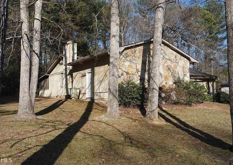 1st image of 2357 Shadowood Dr SW