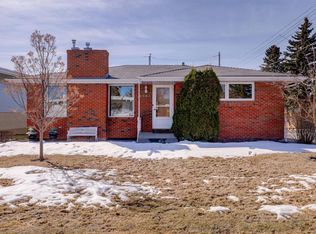 1008 N Motherwell Rd NE, Calgary, AB T2E 6E7