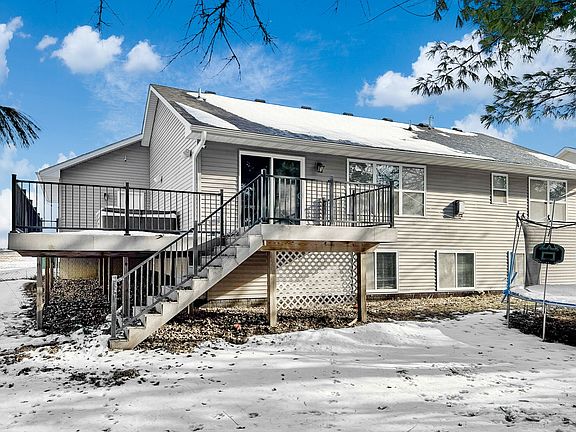 4th image of 3408 SW Goodwin St