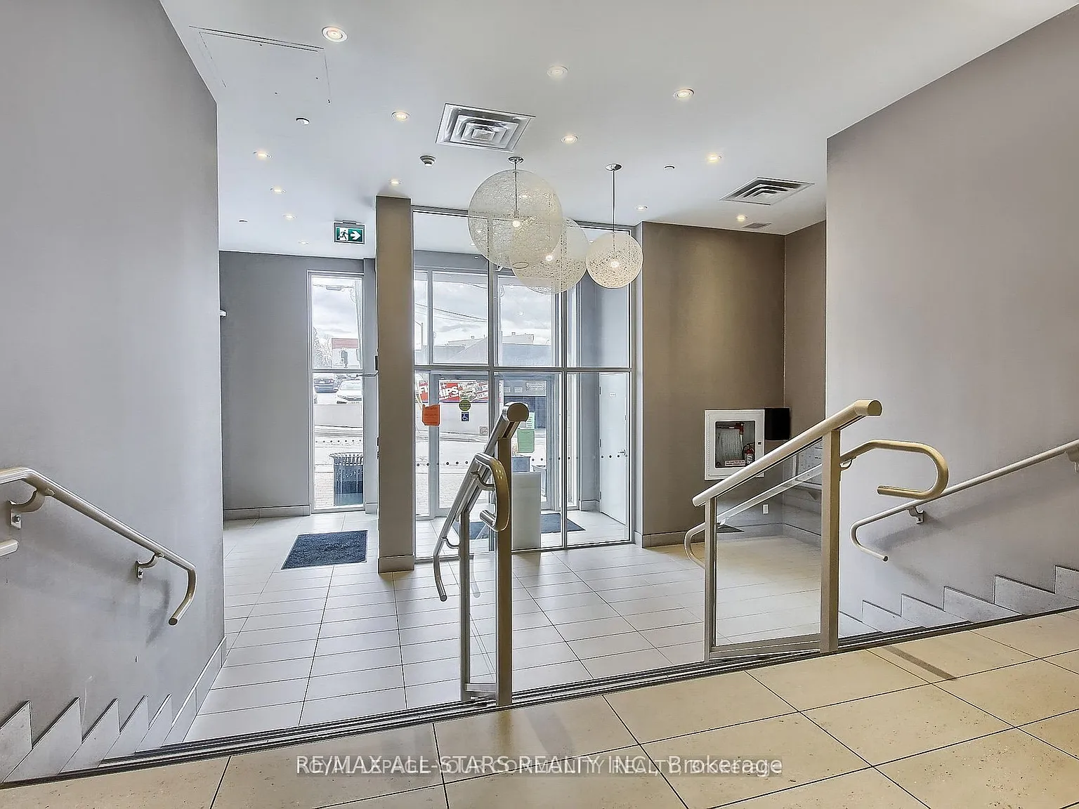 2 bed, $2,899 — Photo 4