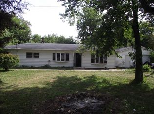 1878 Scenic Ln, Mattoon, IL 61938