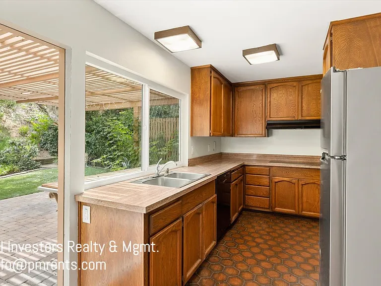 4219 Avati Dr — Photo 11