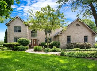 27681 N La Vista Dr, Mundelein, IL 60060