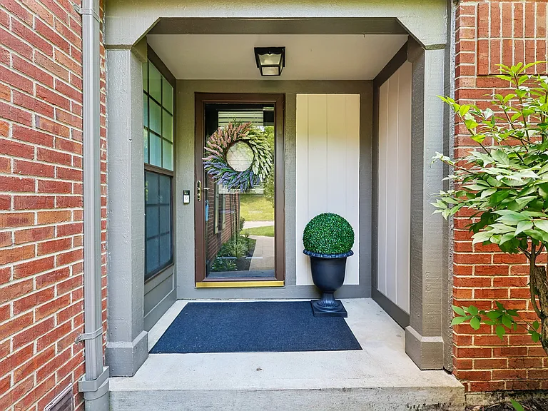 1608 Shady Cove Ln — Photo 5