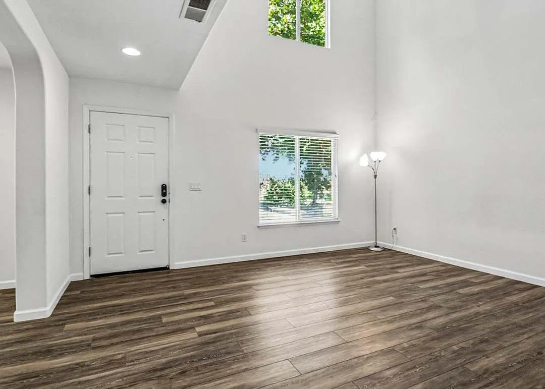 2 bed, 2.5 bath, 1482 sqft, $4,250 — Photo 3