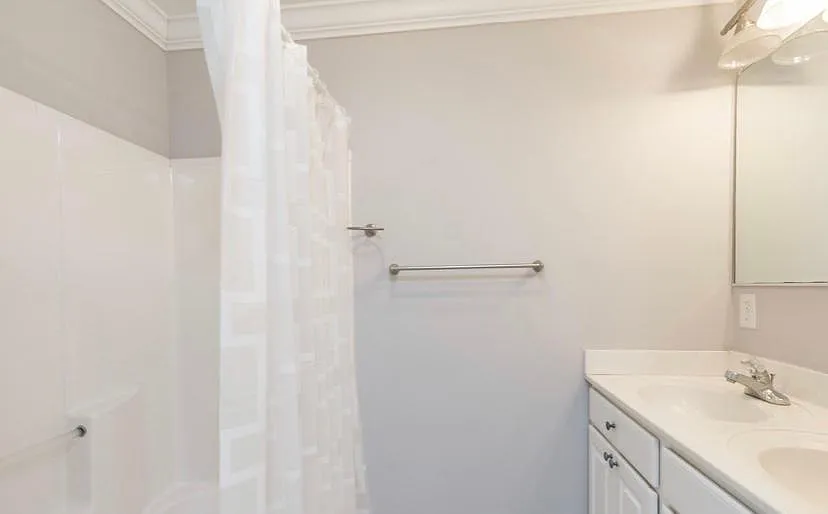 3 bed, 1590 sqft, $2,350 — Photo 3