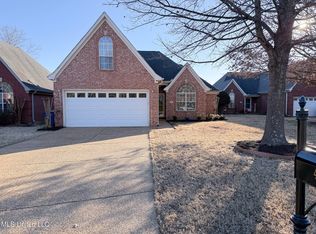 4597 Graham Lake Dr, Olive Branch, MS 38654