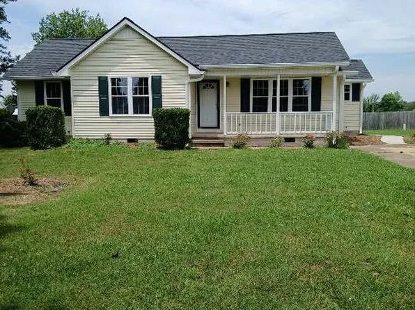 676 Edgefield Dr, Hohenwald, TN 38462