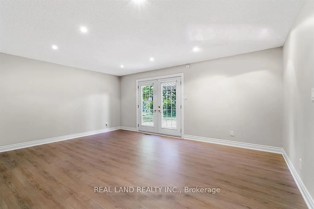 4 bed, $2,750 — Photo 3