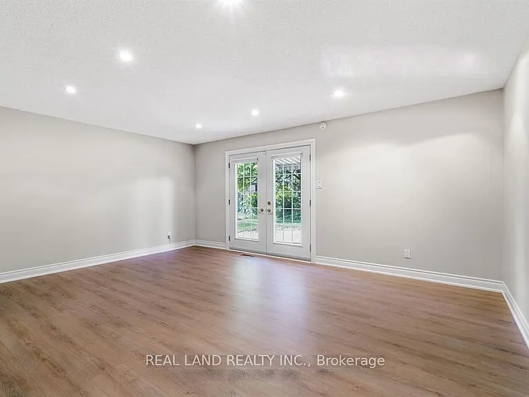 360 Chantenay Dr #BACK — Photo 3