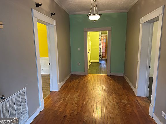 4th image of 506 Prospect Rd