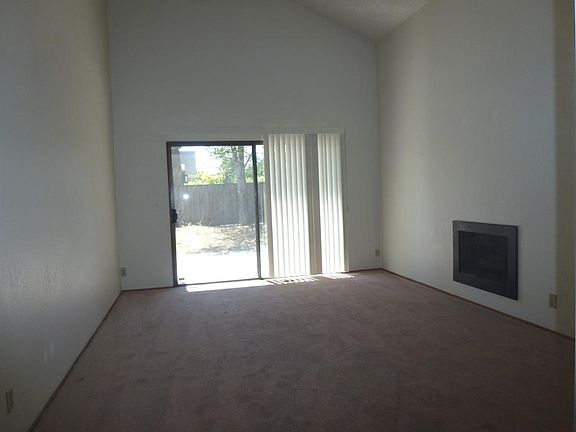 4th image of 3129 Acorn Ct