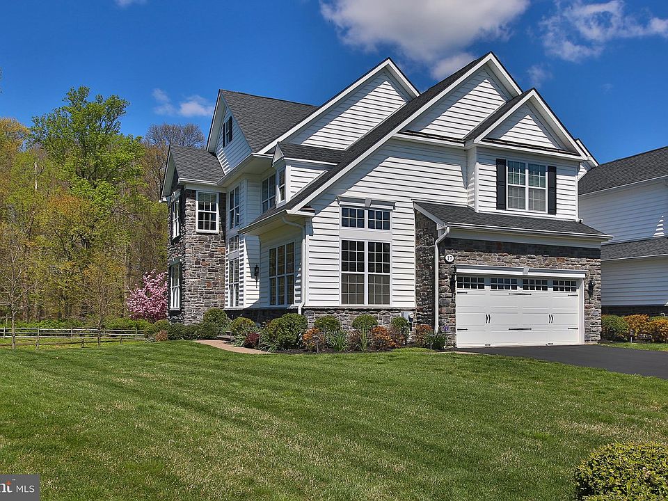 1st image of 17 Brown Ln