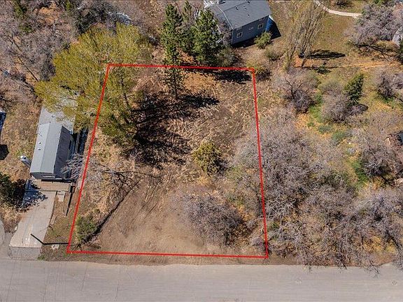 2nd image of 1270 Siskiyou Dr
