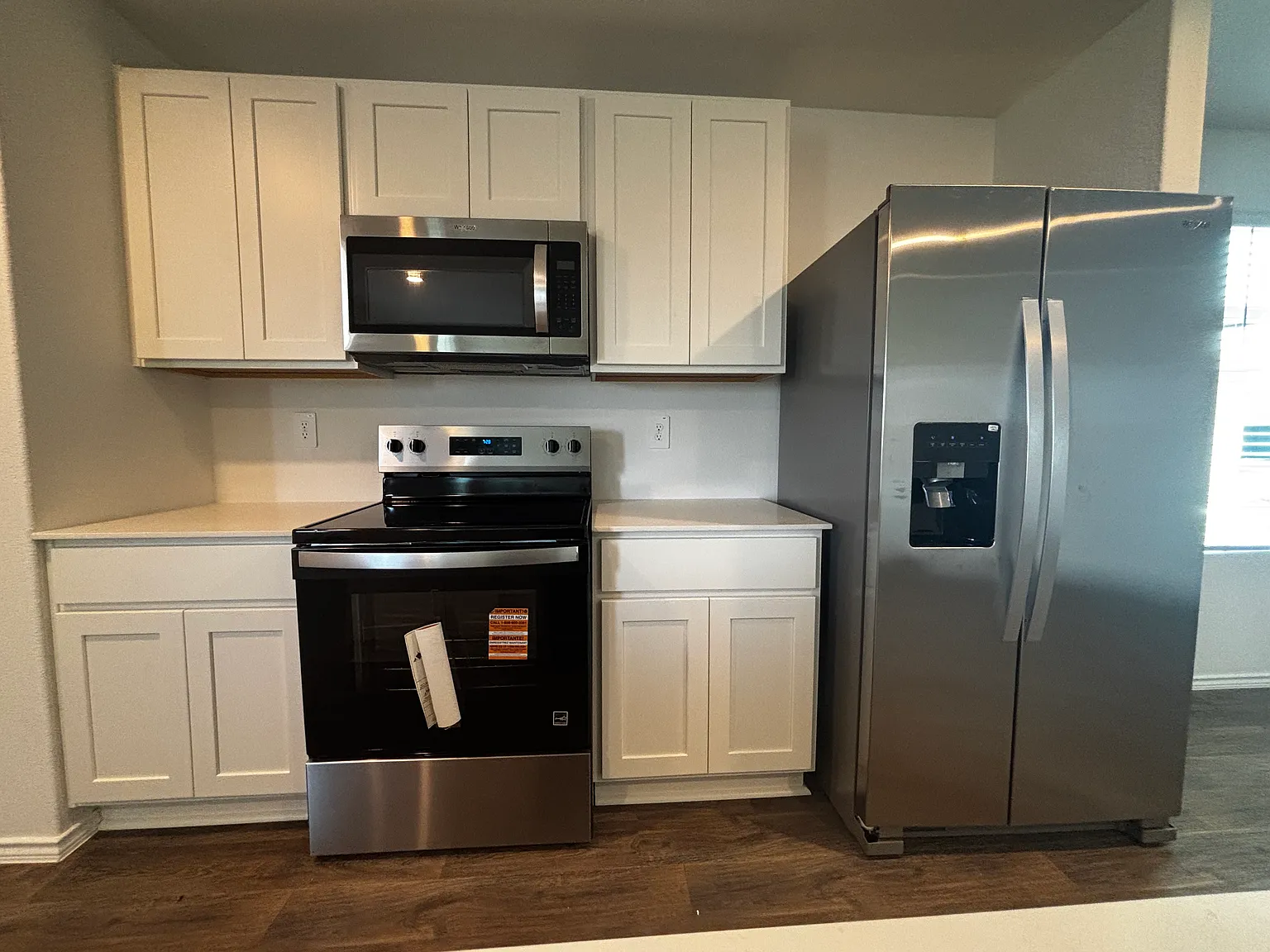 4 bed, 2.5 bath, 1892 sqft, $2,300 — Photo 3