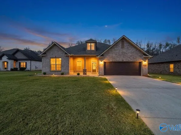 18169 Merlin Dr, Athens, AL 35613