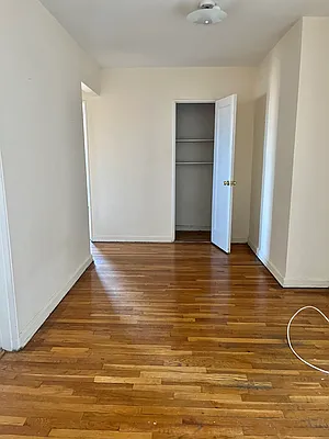 Rented by AZ REALTY NYC LLC | media 34
