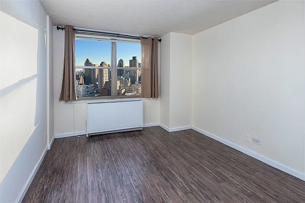 Rented by Corcoran | media 4