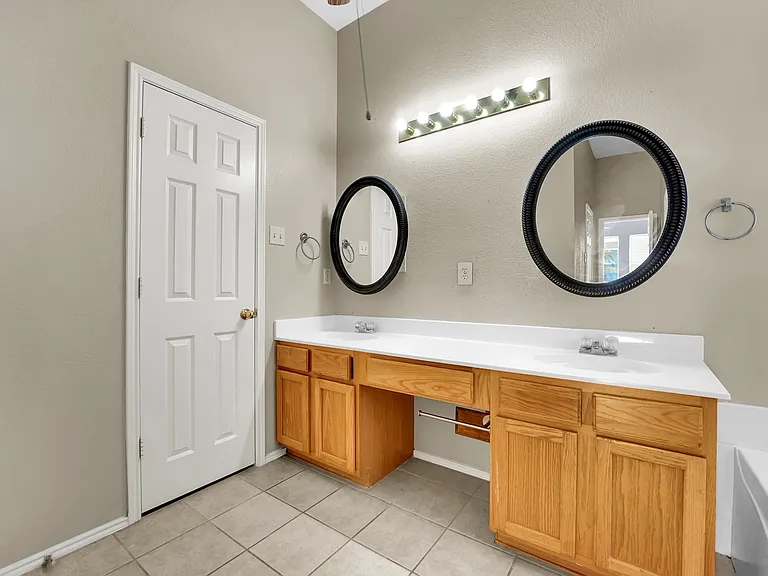 1708 Windcastle Dr — Photo 21
