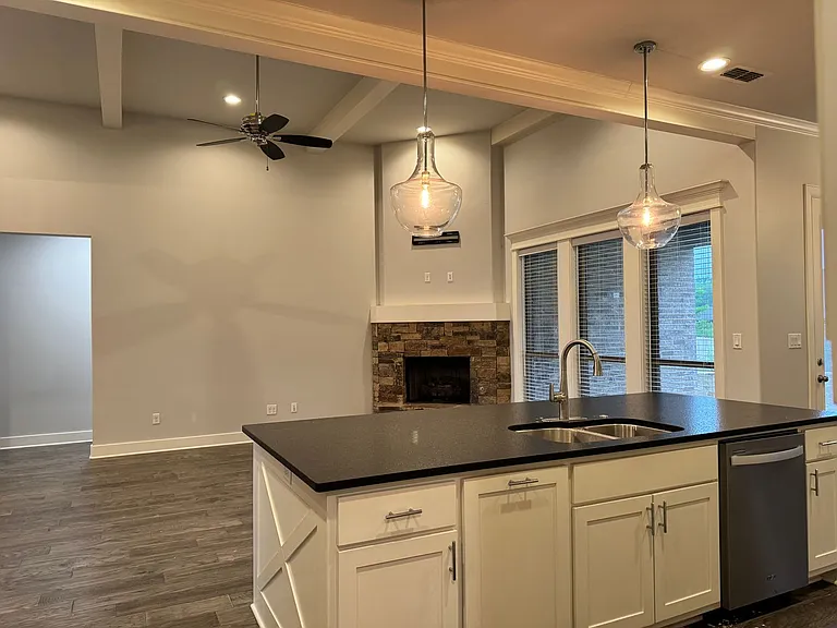 7315 Rolling Acres Pl — Photo 6