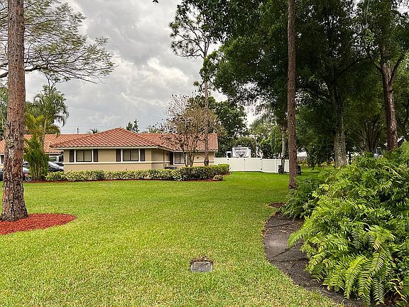 5th image of 9176 Talway Cir